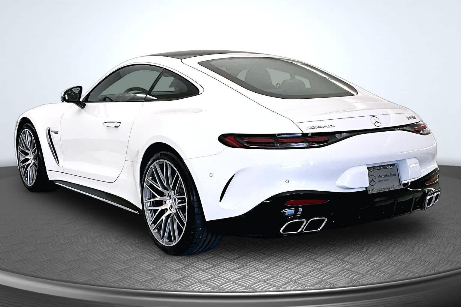 New 2026 MANUFAKTUR Moonlight White Metallic Mercedes-Benz AMG® GT 55 Coupe image 4