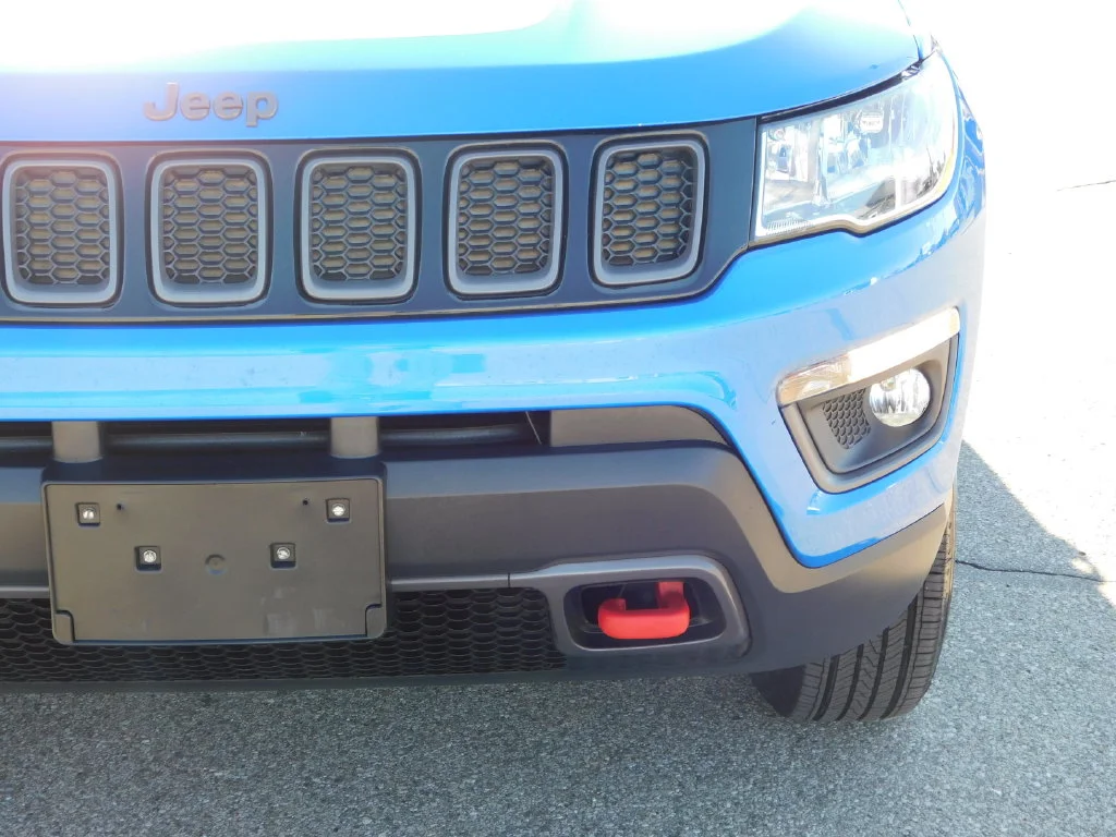 Used 2018 Blue Jeep Trailhawk image 9