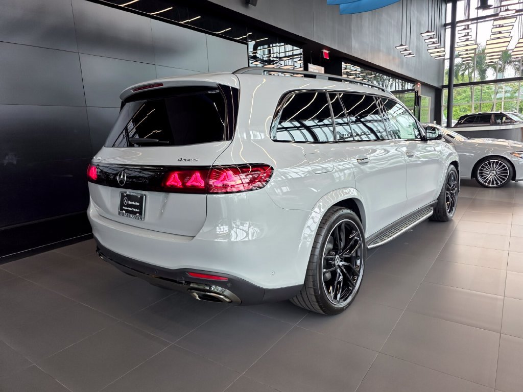 New 2027 MANUFAKTUR Alpine Grey Mercedes-Benz GLS 450 image 4