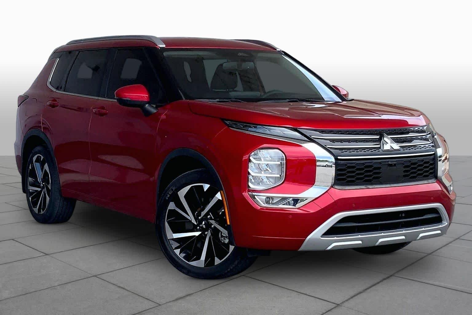 Used 2022 Red Diamond Mitsubishi SEL Special Edition image 3