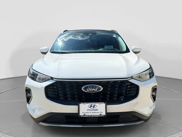 Used 2023 White Ford Platinum image 9
