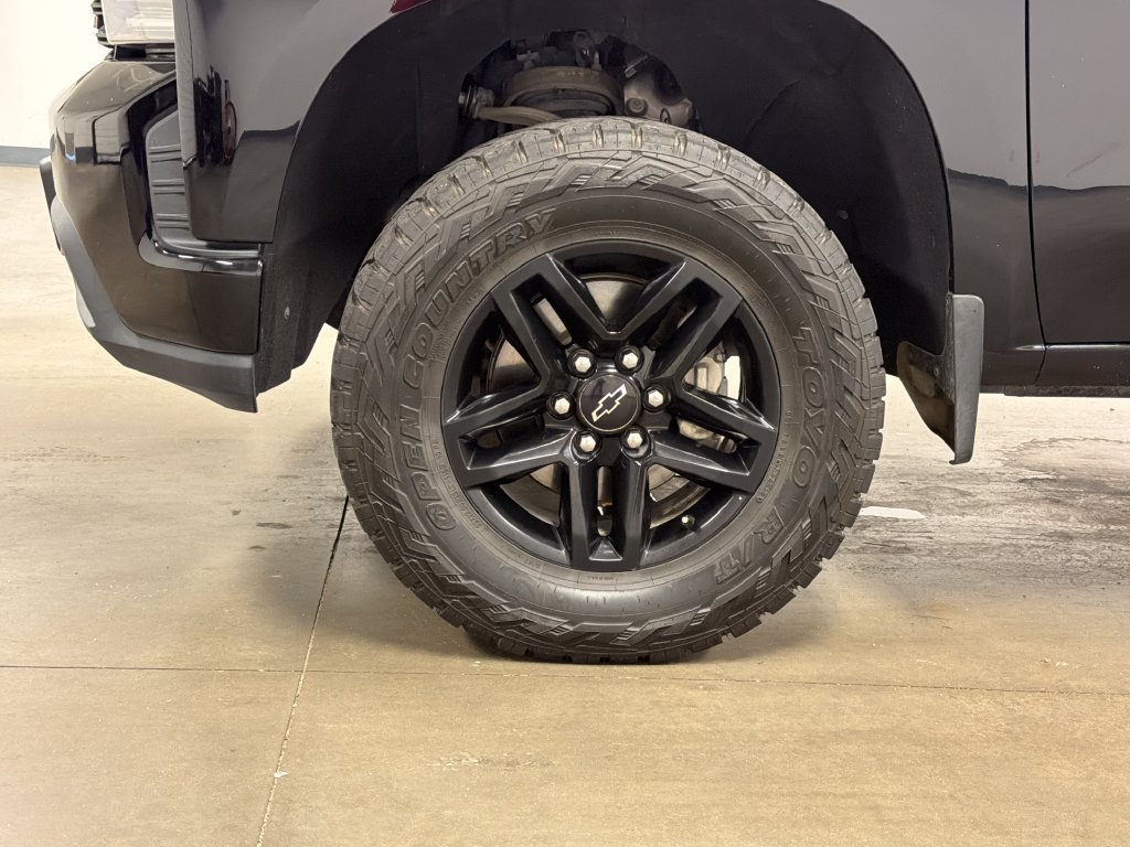 Used 2019 Black Chevrolet LT Trail Boss image 9