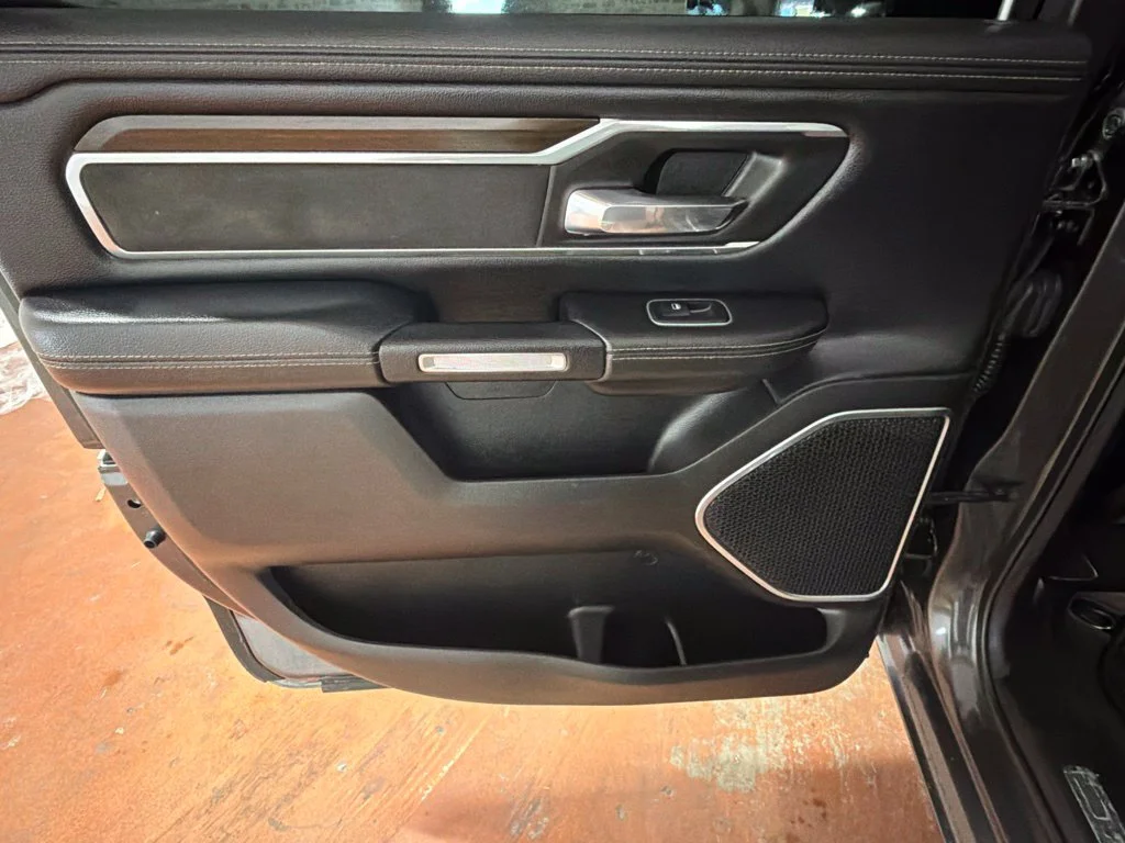 Used 2022 Granite Crystal Metallic Clearcoat Ram Laramie image 17
