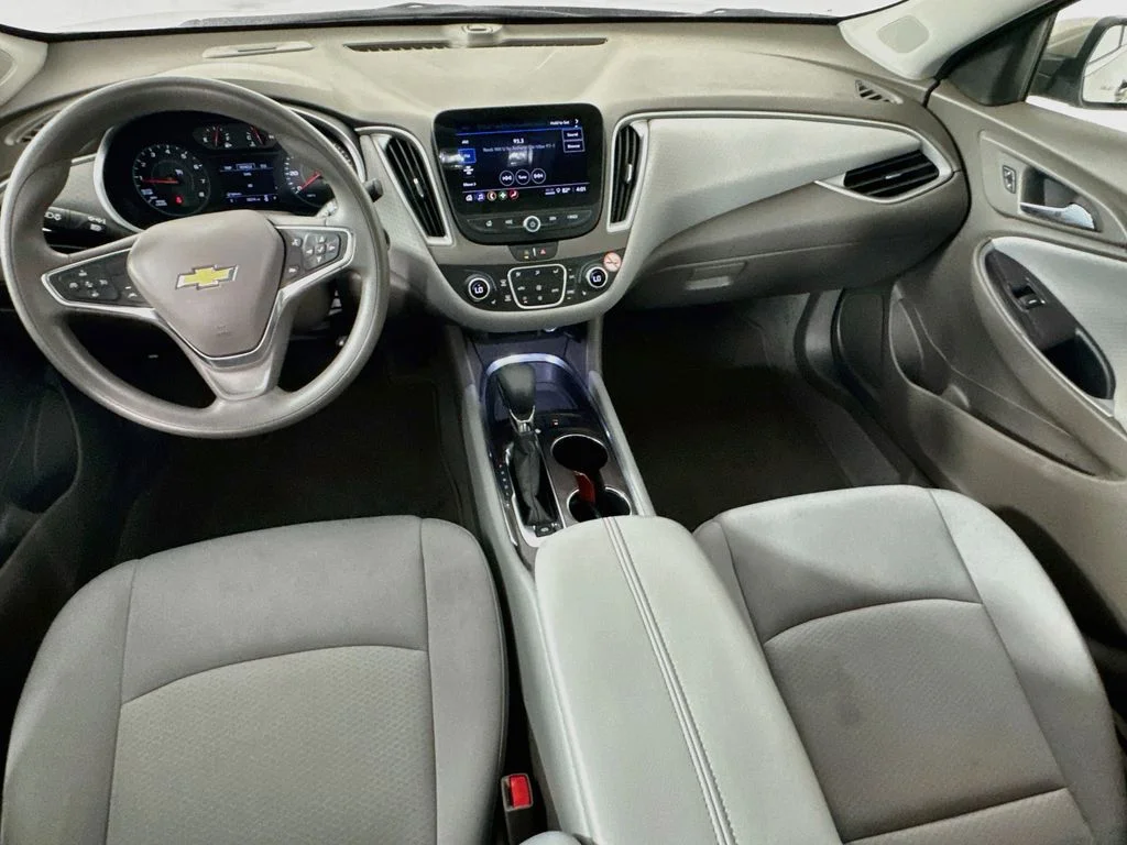 Used 2025 Gray Chevrolet LT image 26