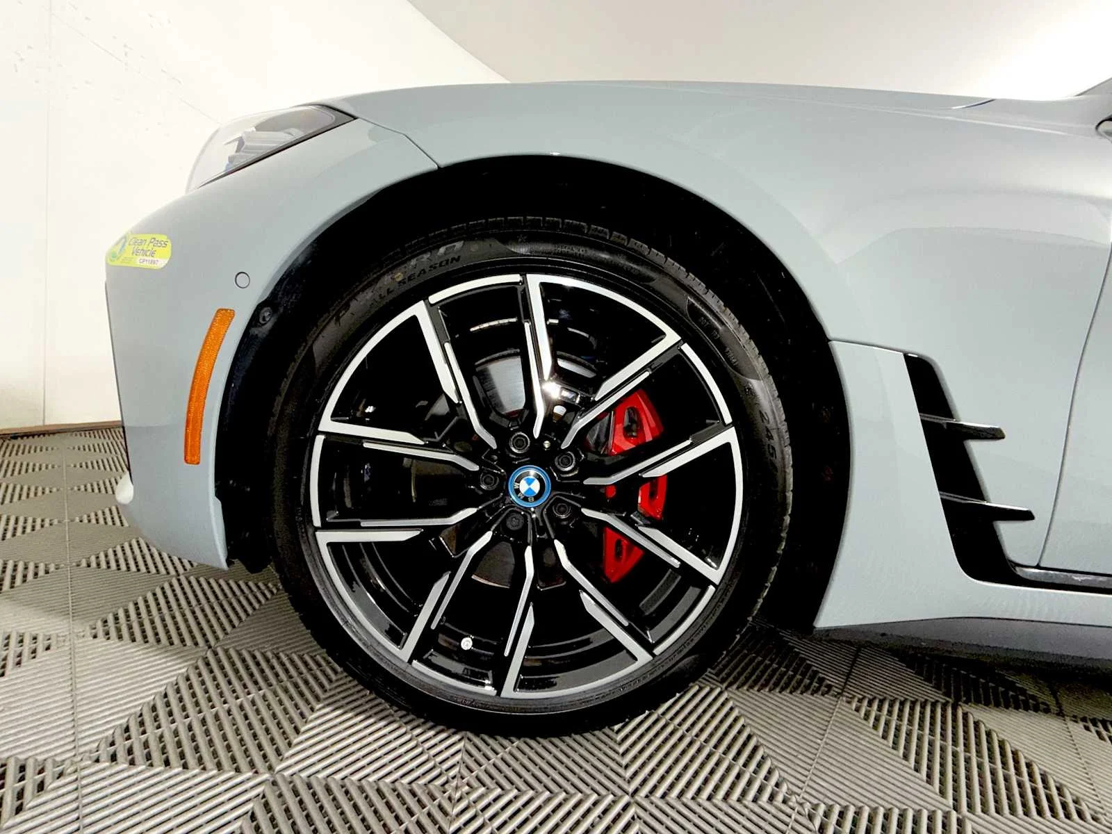 2024 BMW i4 40 - Photo 8