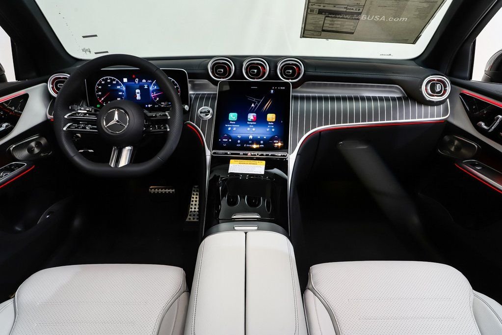 New 2026 MANUFAKTUR Patagonia Red Metallic Mercedes-Benz GLC 300 image 7