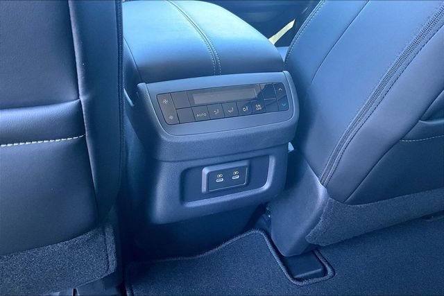 New 2026 Nissan Pathfinder SL 4D Sport Utility