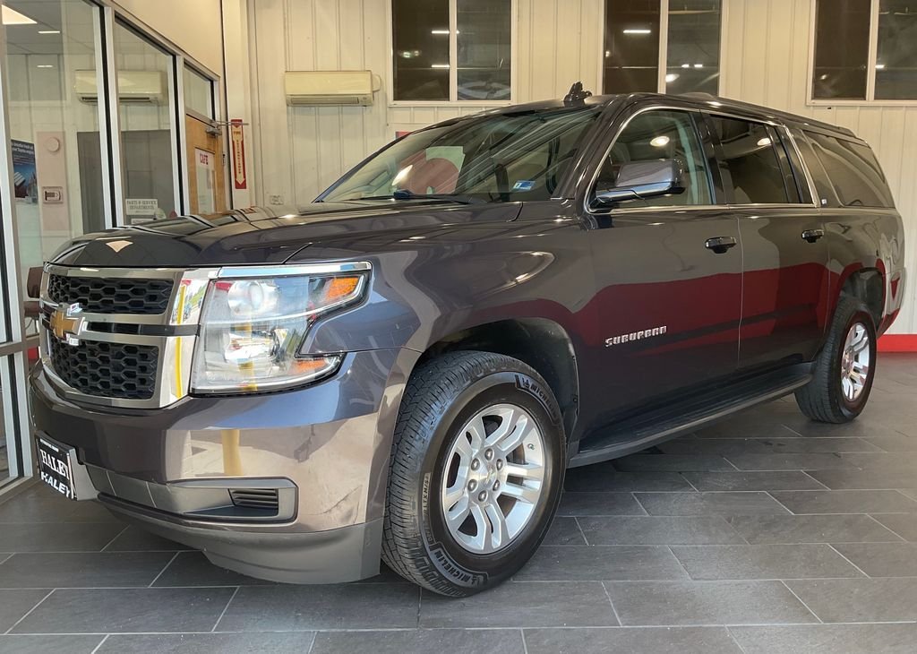 Used 2017 Gray Chevrolet LT image 2