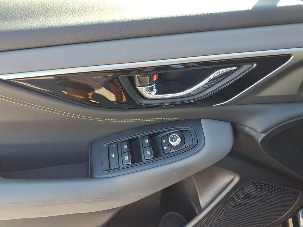 Used 2022 Blue Subaru Onyx Edition XT image 15