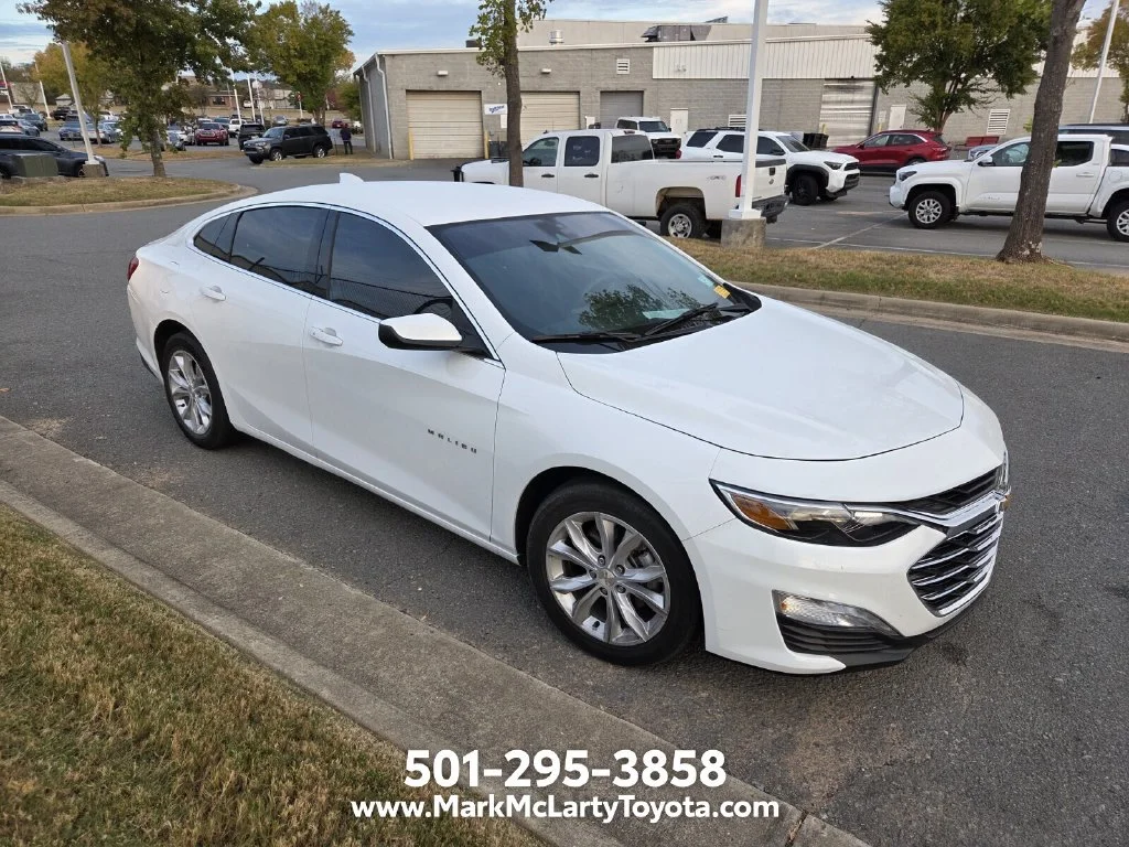 Used 2023 White Chevrolet LT image 3
