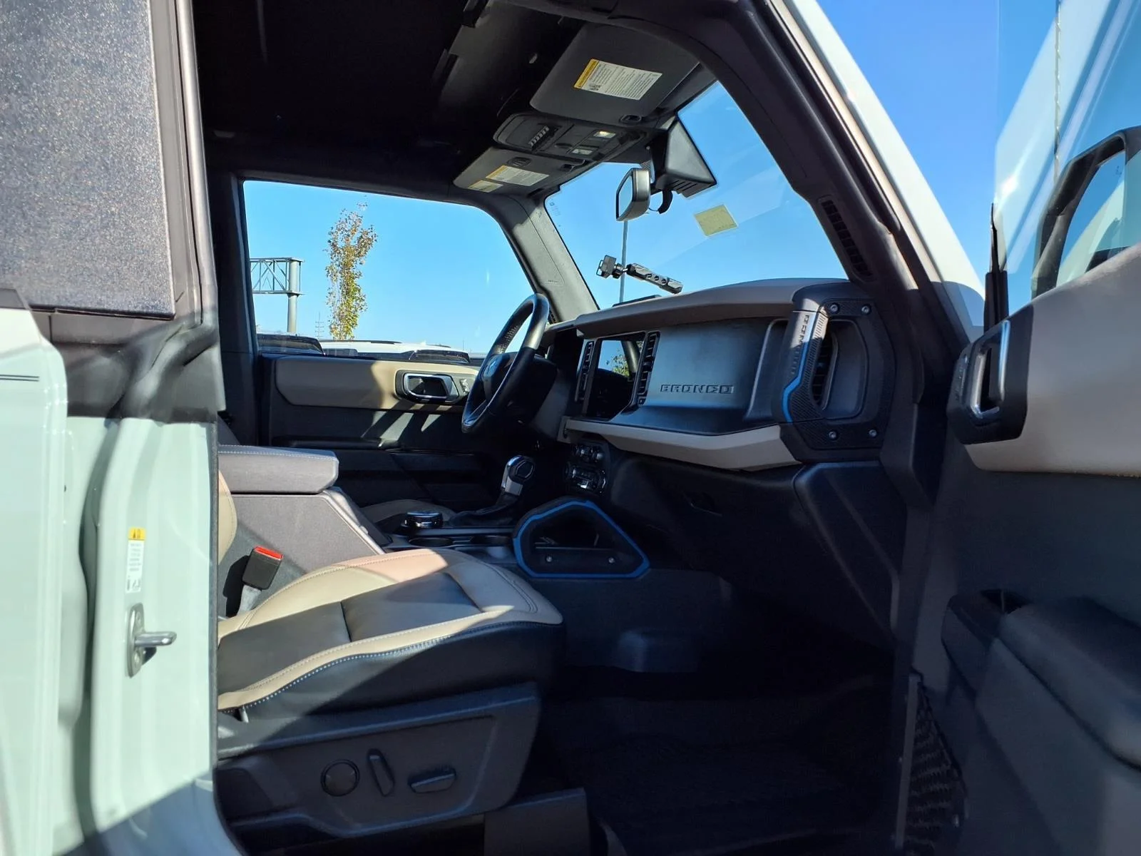 Used 2024 Cactus Gray Ford Wildtrak image 30
