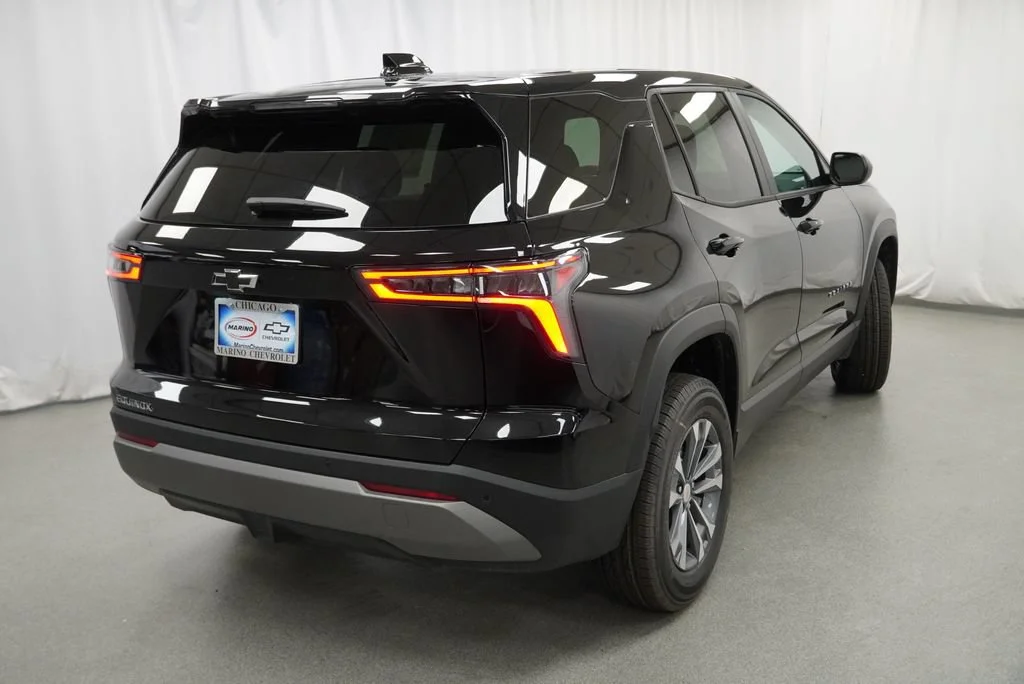 2027 Chevrolet Equinox LT - Photo 3