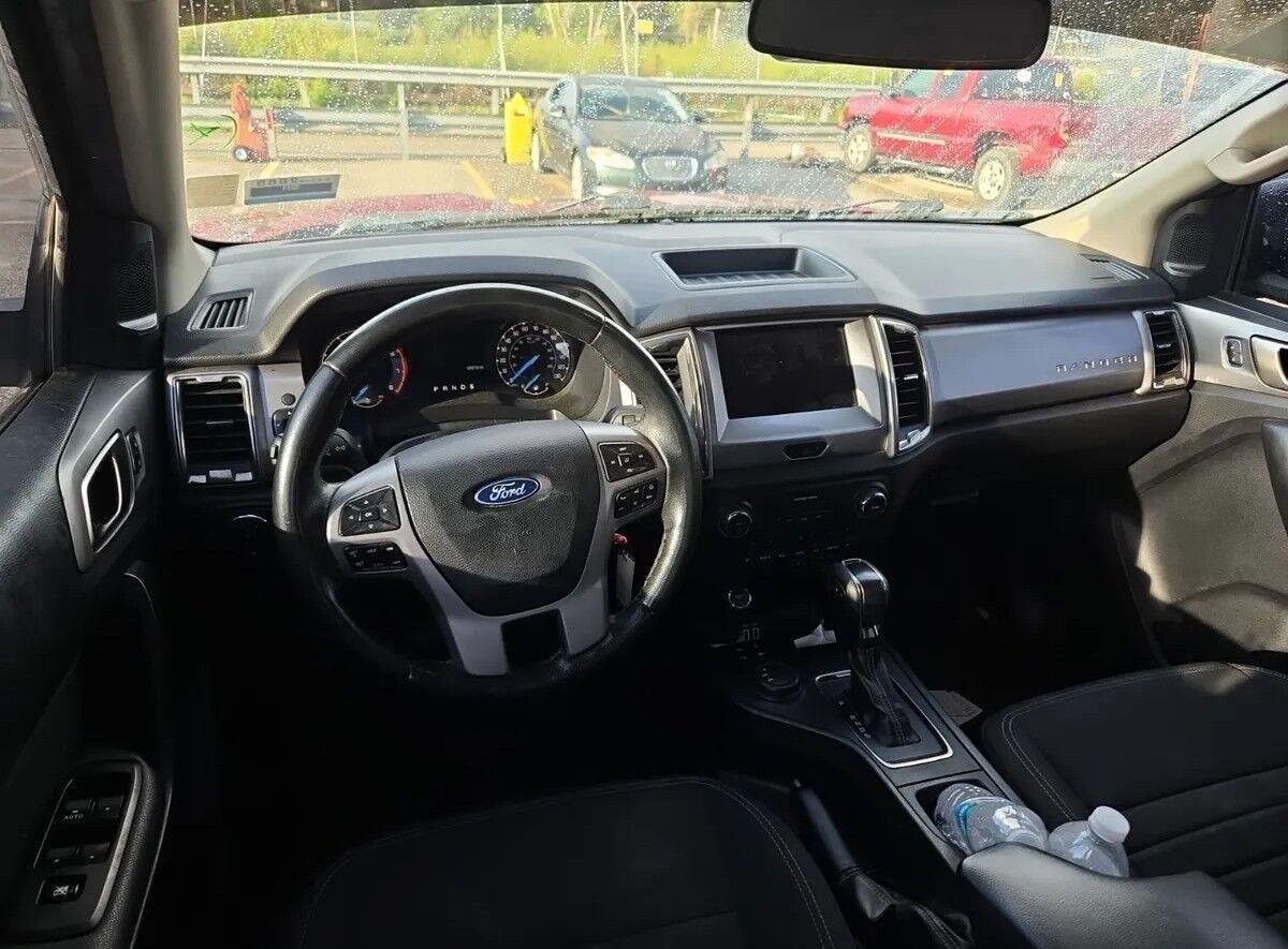Used 2021 Rapid Red Metallic Tinted Clearcoat Ford XLT image 5