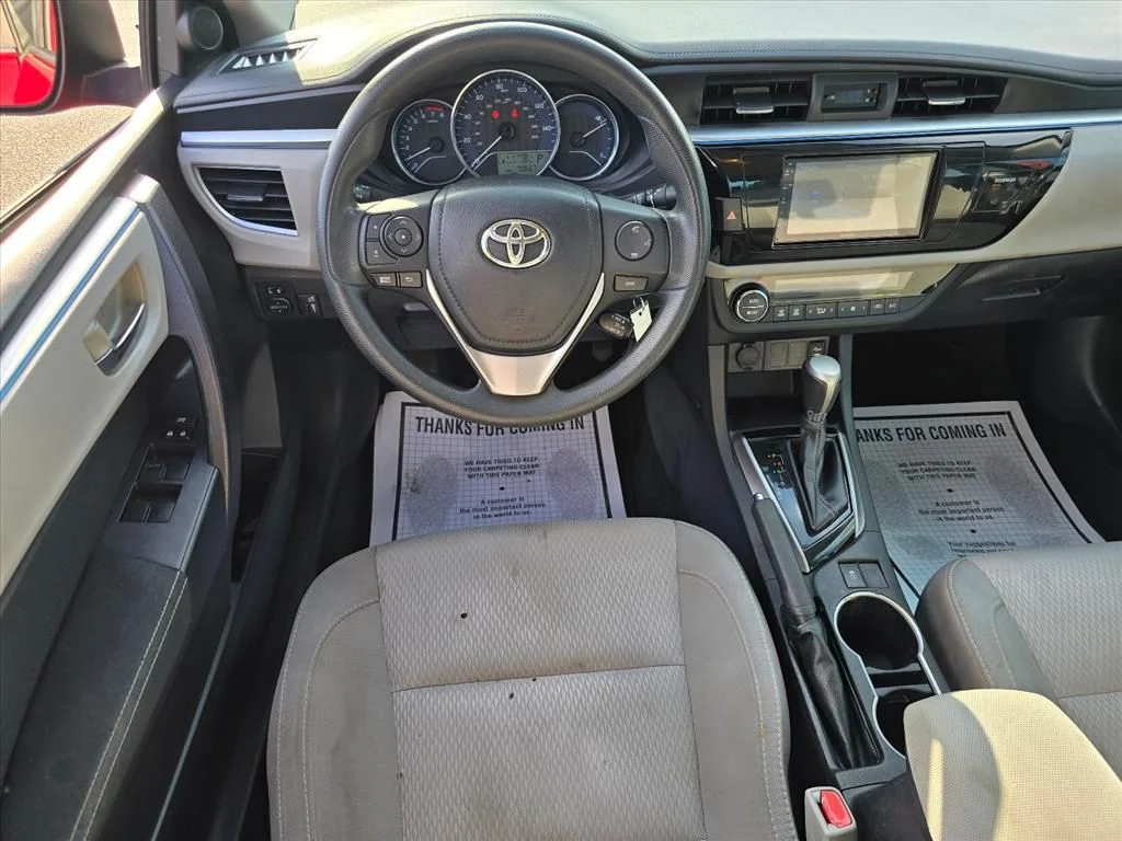 Used 2015 Red Toyota LE image 3