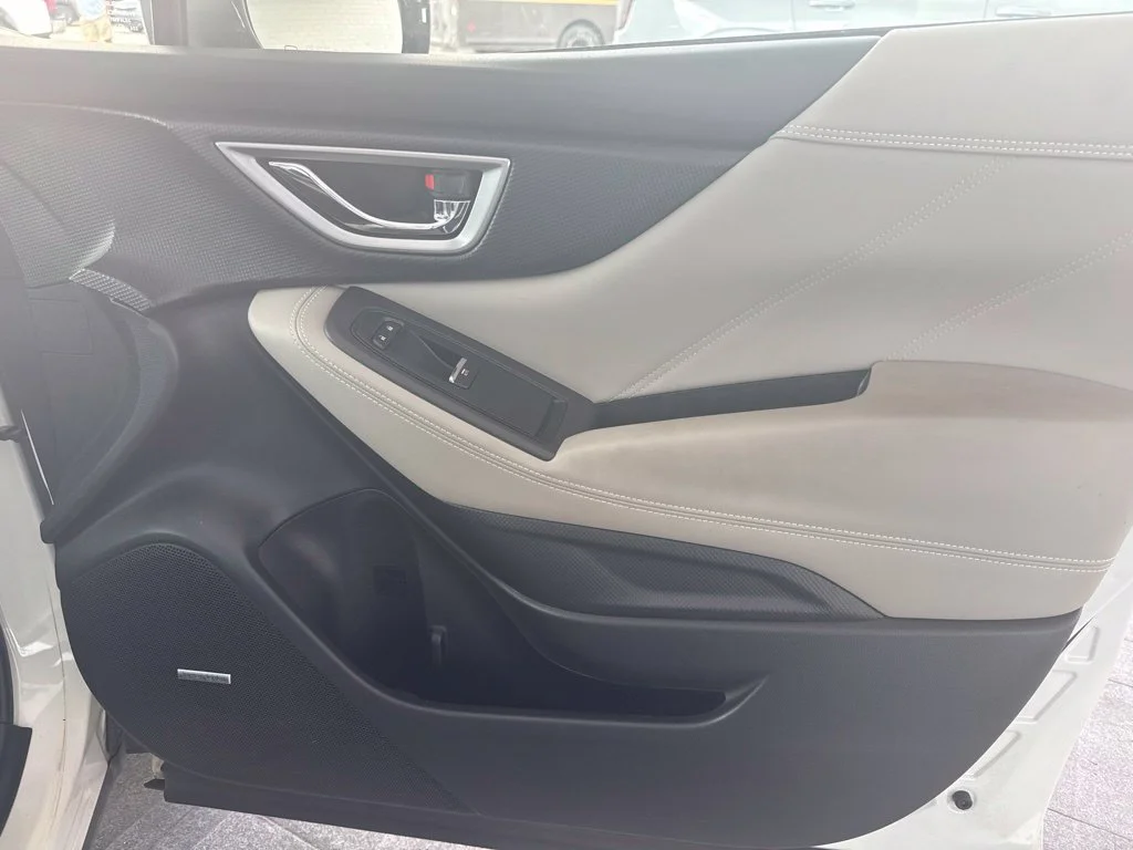 Used 2020 Crystal White Pearl Subaru Limited image 35