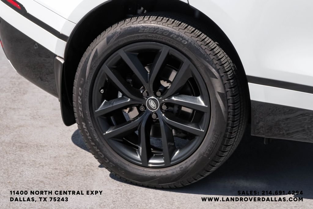 Used 2026 White Land Rover Dynamic SE image 60