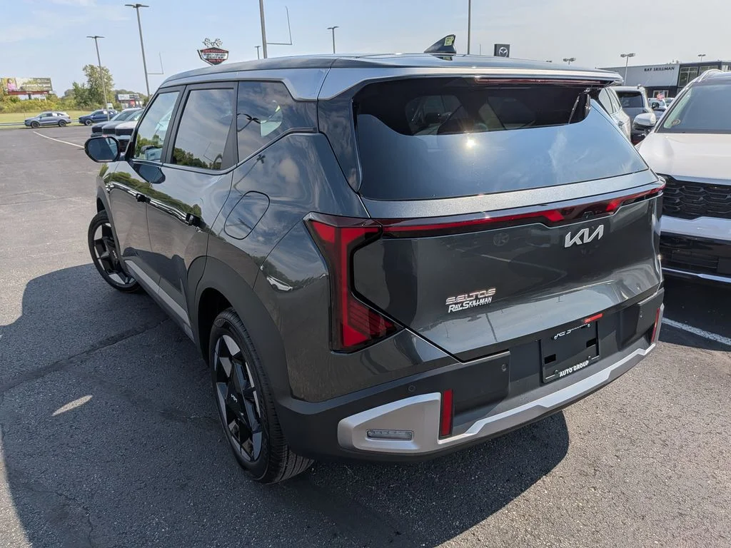 New 2027  Kia EX image 32