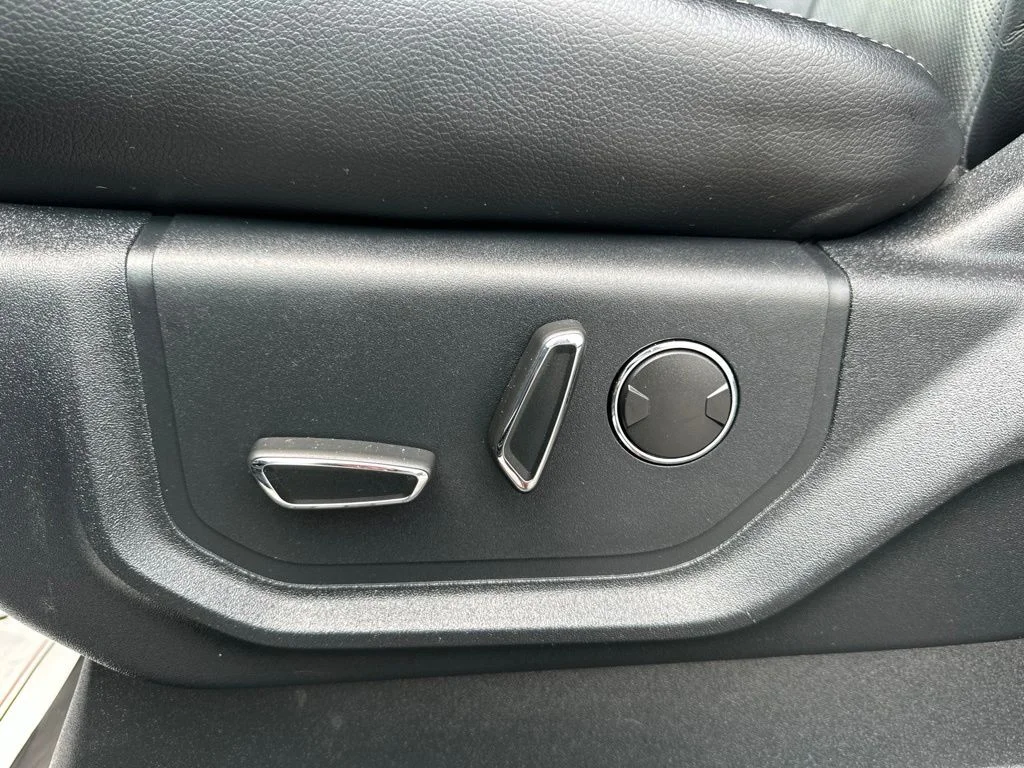 Used 2019 Gray Ford Lariat image 30