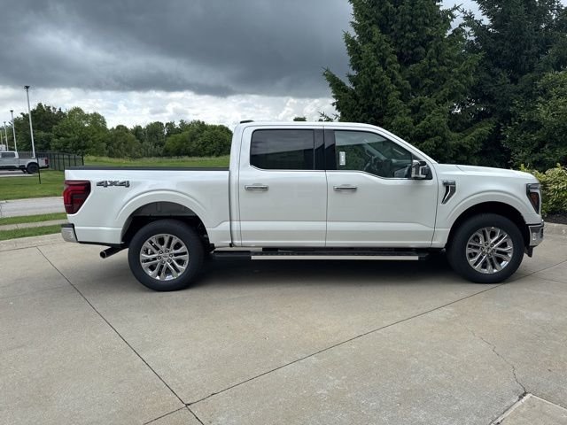 New 2026 Star White Metallic Tri-Coat Ford Lariat image 3