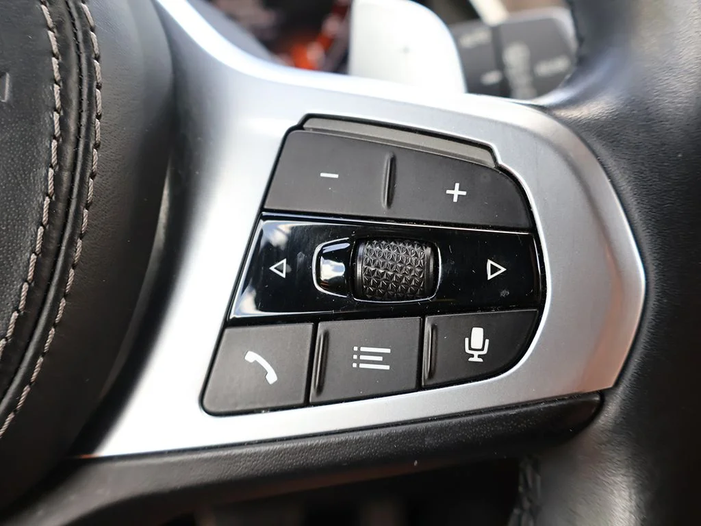 Used 2021 White BMW M50i image 52