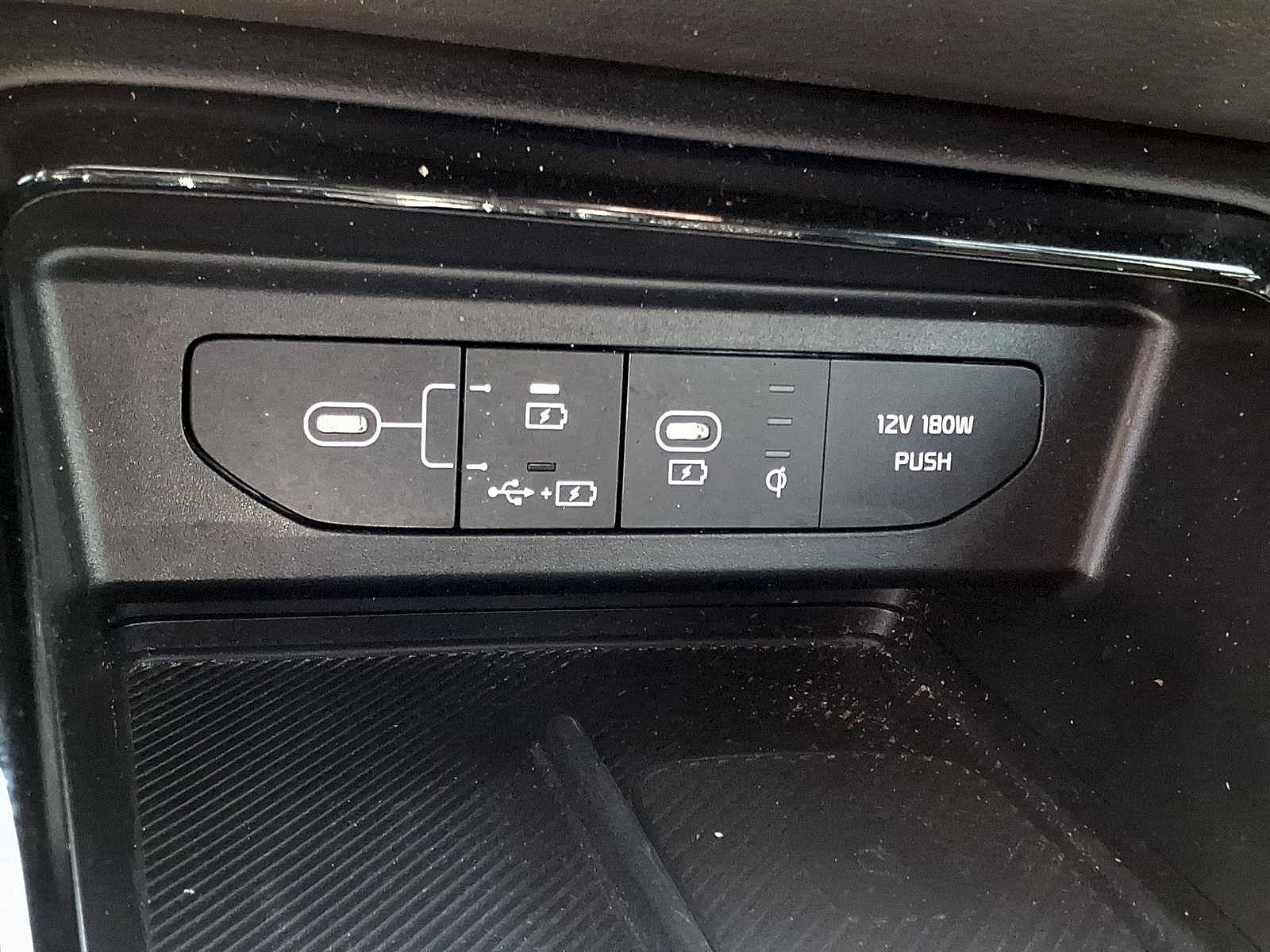 Certified Used 2025 Wolf Gray Kia GT-Line image 11
