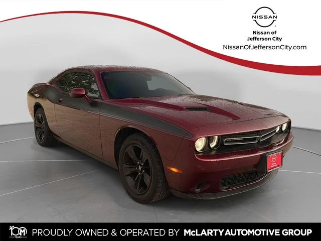 Used 2020 Red Dodge SXT image 1
