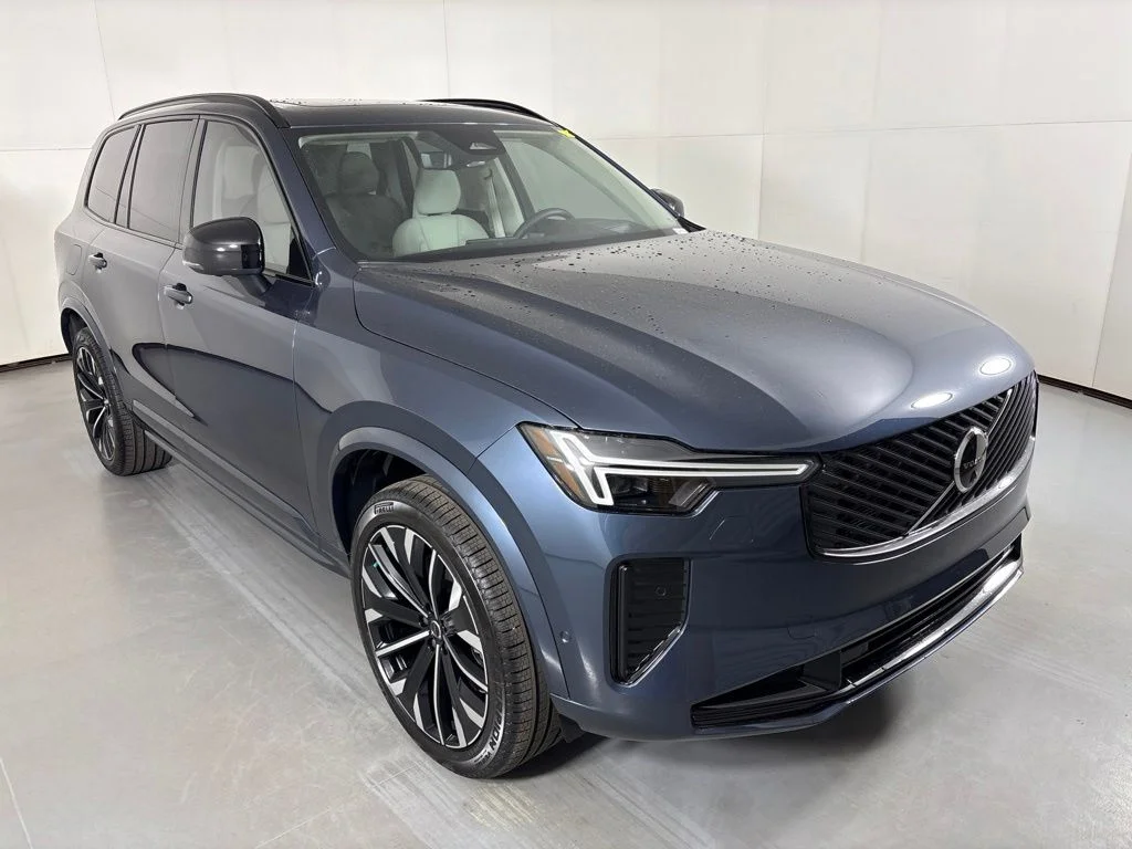New 2026 Blue Volvo T8 Ultra image 2