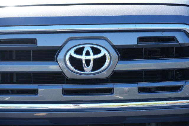 Used 2016 Gray Toyota Limited image 6