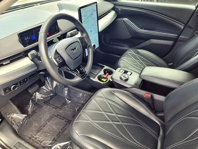 Used 2023 Gray Ford Select image 10