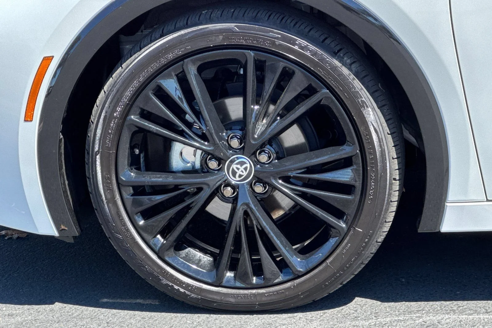 Used 2025 Off-white Toyota Nightshade image 29