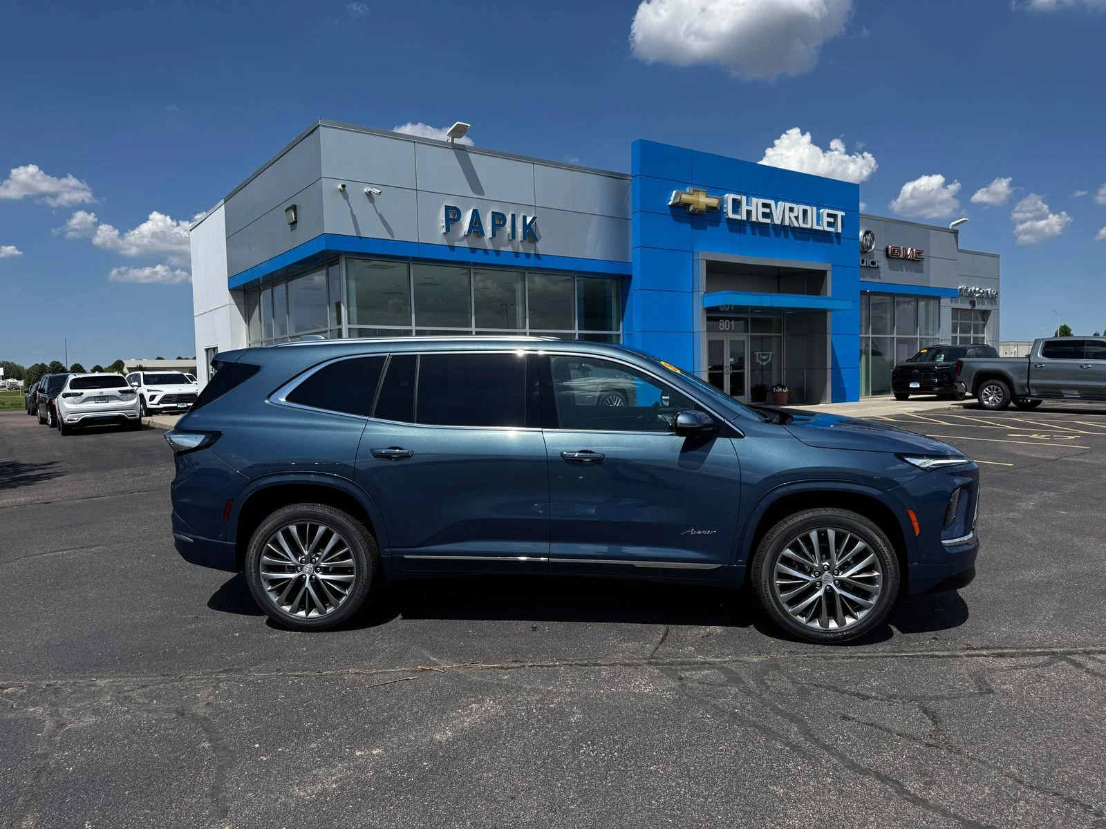 2026 Buick Enclave Avenir AWD's photo
