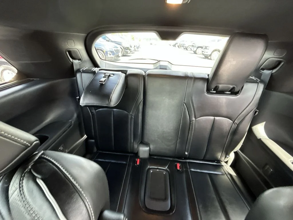 Used 2023 Red INFINITI Autograph image 29