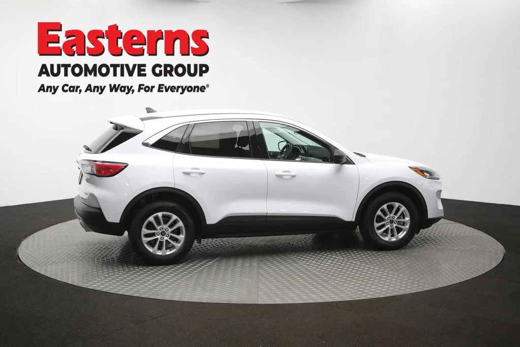 Used 2022 White Ford SE image 44