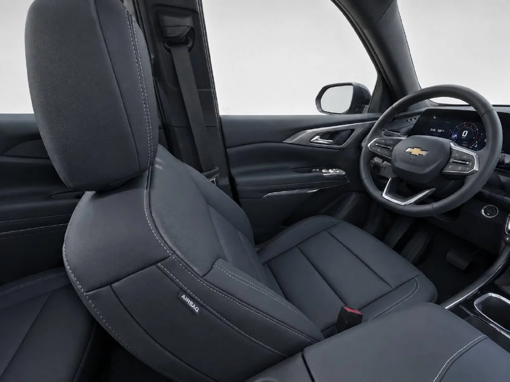 New 2027 Gray Chevrolet LT image 29