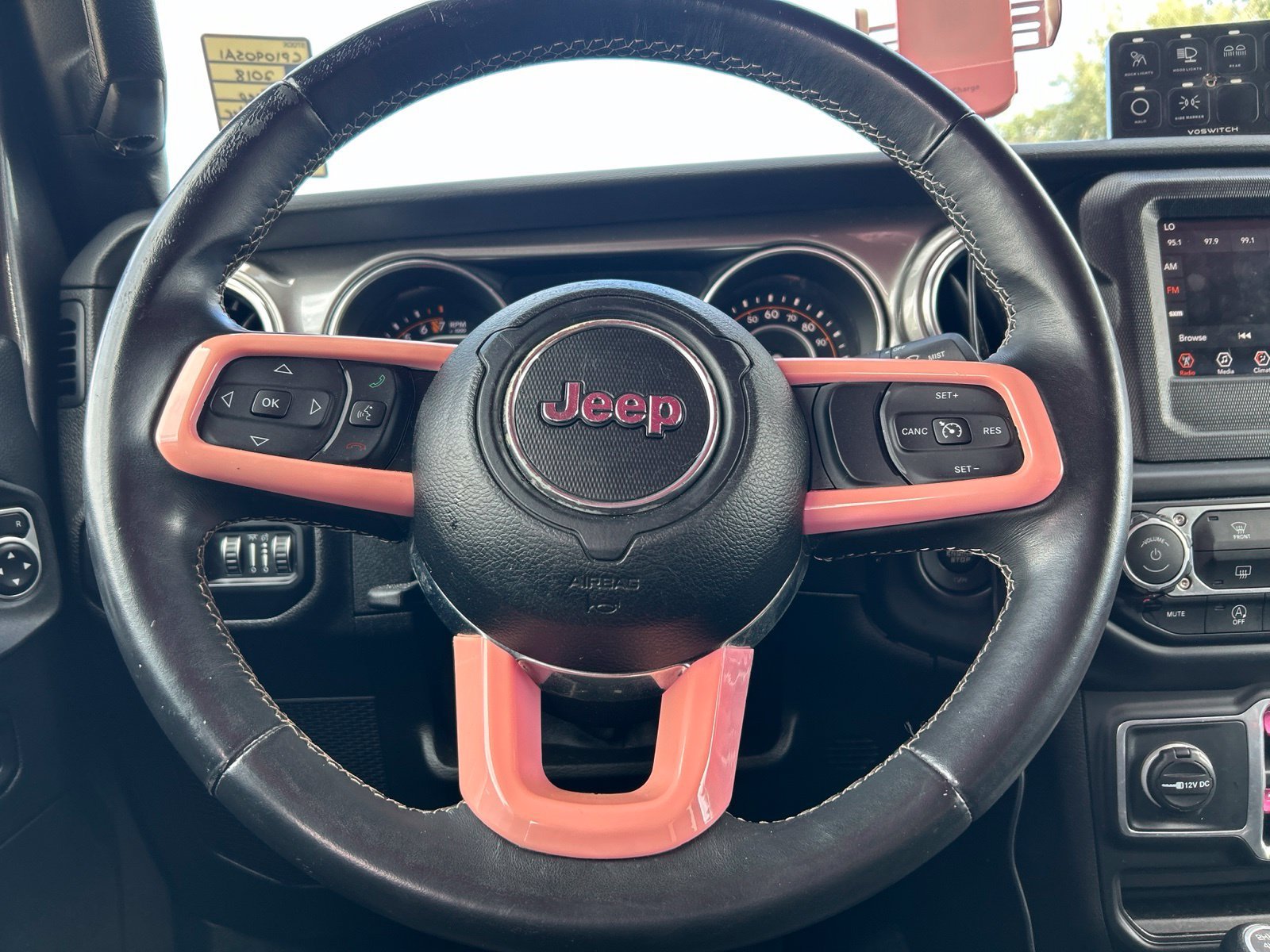 Used 2018 Gray Jeep Unlimited Sahara image 23