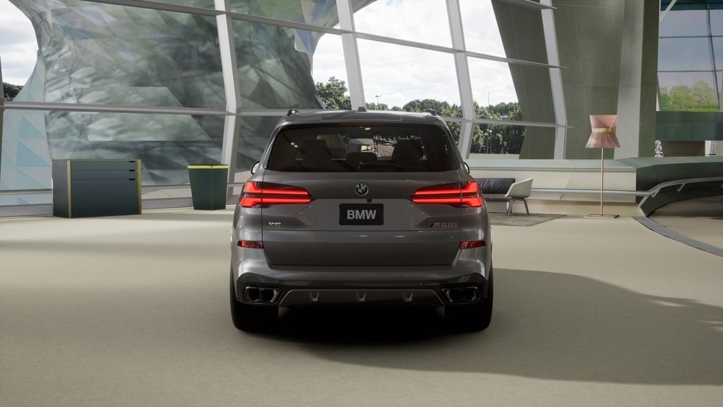 Used 2026 Skyscraper Grey Metallic BMW M60i image 31