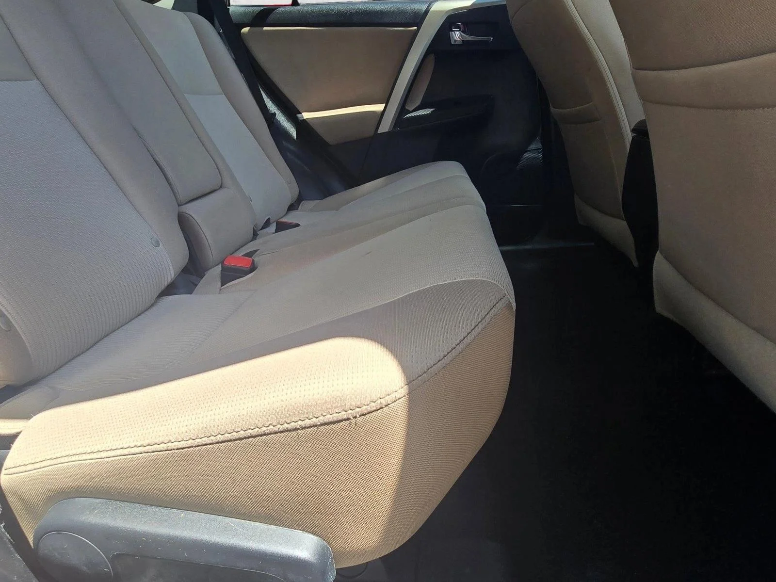 Used 2015 Pyrite Mica Toyota XLE image 19