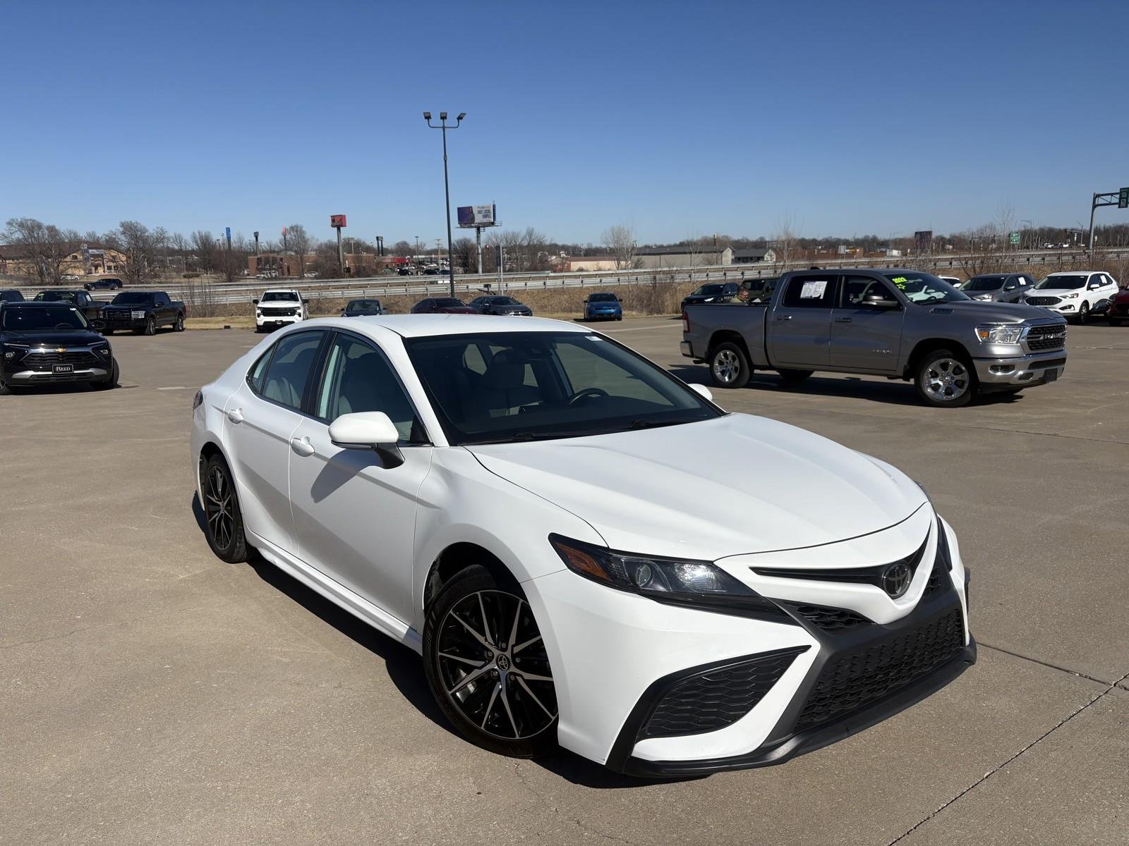 Used 2024 Toyota Camry SE Nightshade with VIN 4T1G11AK2RU885160 for sale in Kansas City