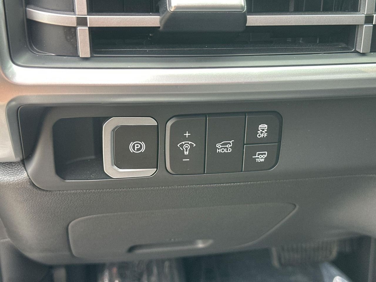 2025 Hyundai Santa Fe XRT - Photo 13
