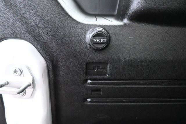 Used 2025 White Jeep Sahara image 10