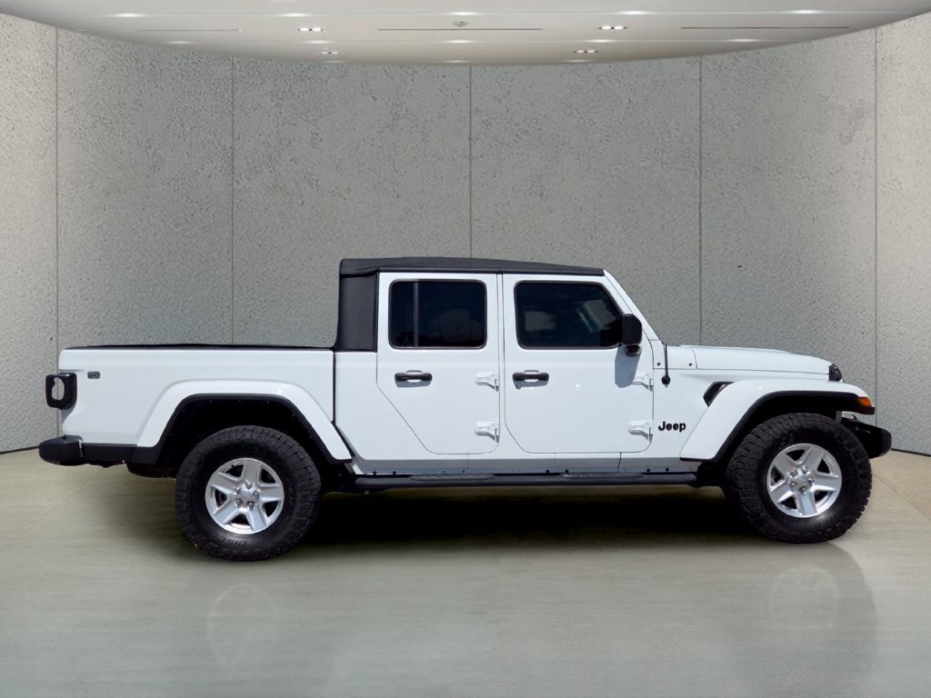 Certified Used 2022 Bright White Clearcoat Jeep Sport S image 3