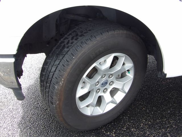 Used 2023 Oxford White Ford XLT image 38