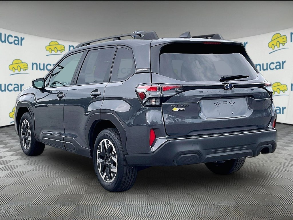 Used 2025 Gray Metallic Subaru Premium image 4