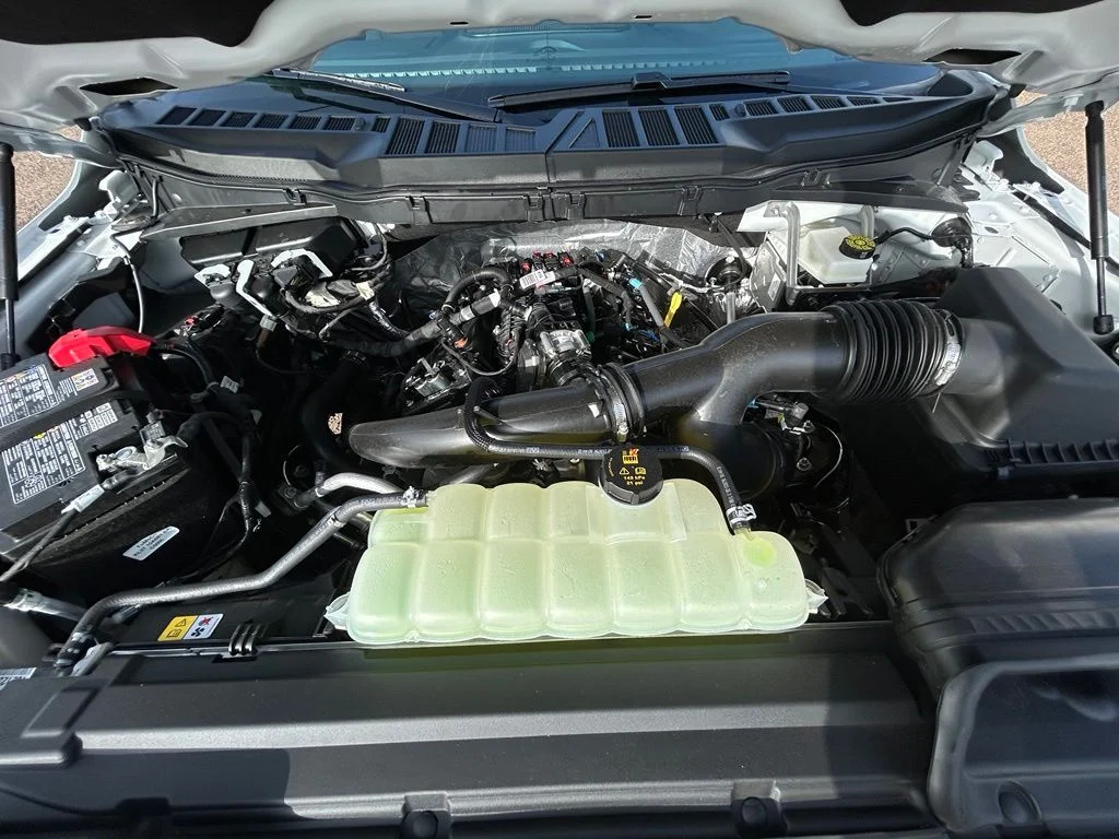 New 2026 Oxford White Ford XLT image 25