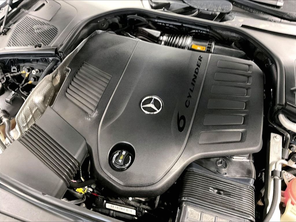Used 2022 Black Mercedes-Benz S 500 image 35
