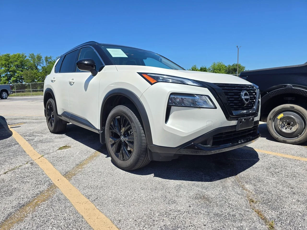 2023 Nissan Rogue SV AWD's photo