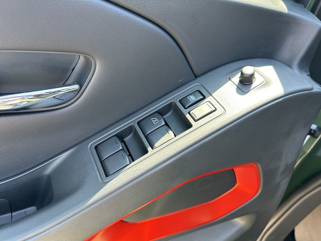 2025 Nissan Frontier PRO-4X - Photo 14