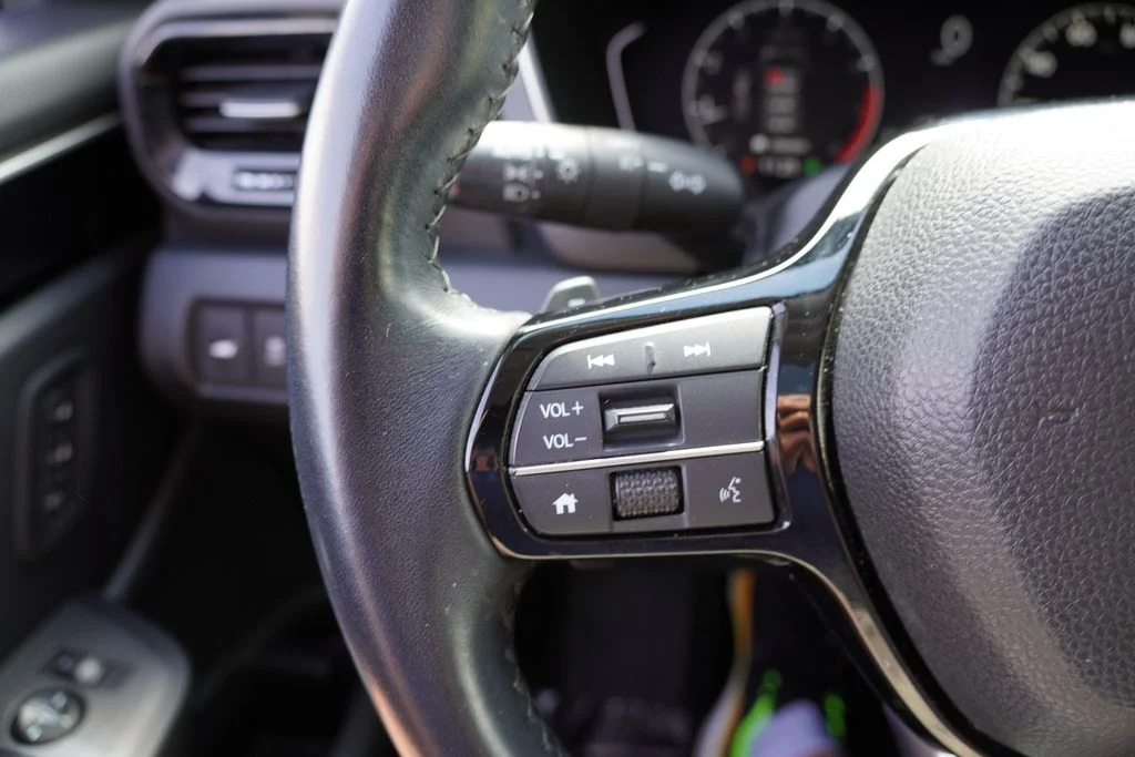 Used 2023 Platinum White Pearl Honda Touring image 39