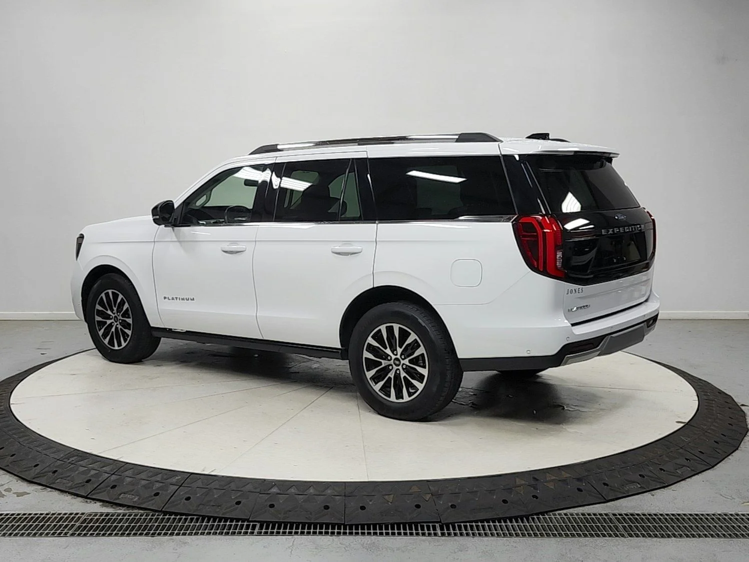 Used 2025 White Ford Platinum image 6