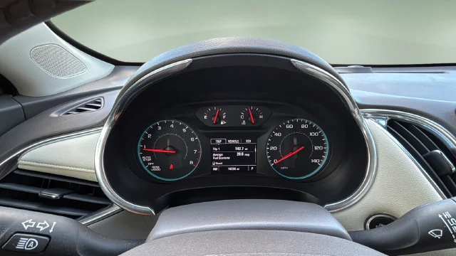 Used 2019 SUMMIT WHITE Chevrolet LT image 15